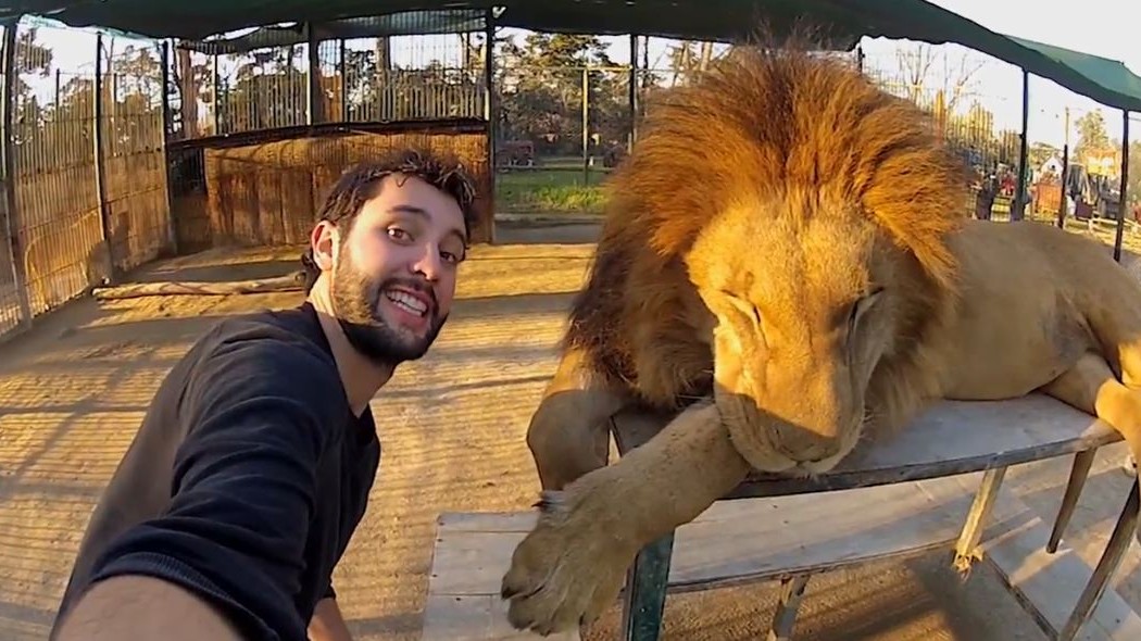 extreme selfie