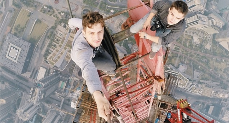 extreme selfie