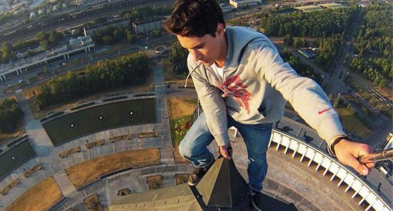 extreme selfie