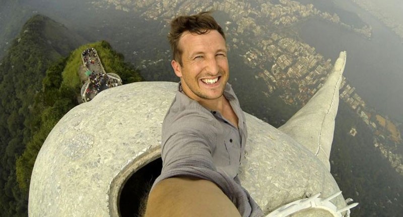 extreme selfie
